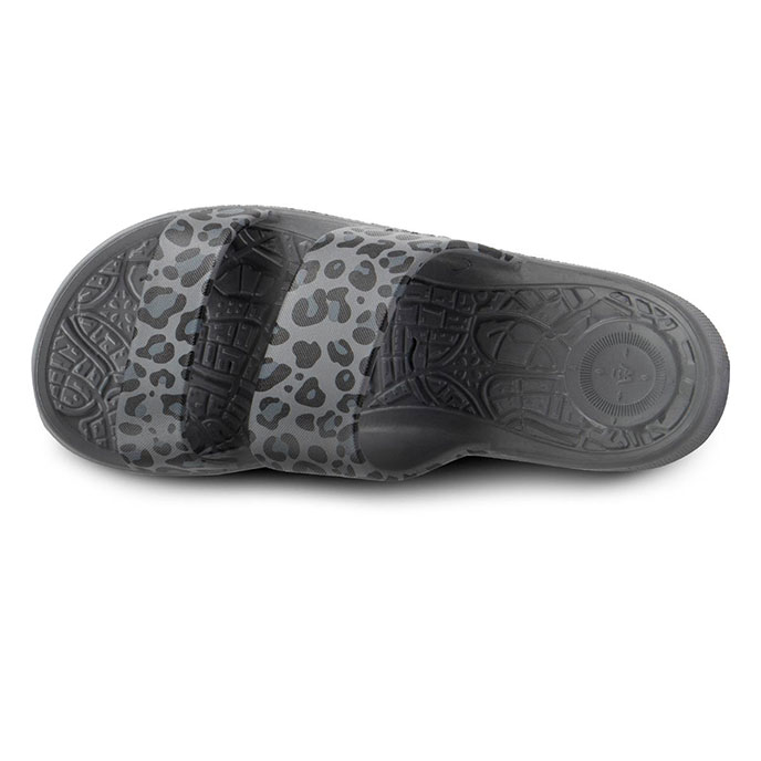 totes® SOLBOUNCE  Ladies Double Strap Slide Grey Leopard Extra Image 4